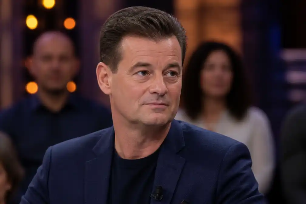 Wilfred Genee's nieuwe talkshow 'Mi Dushi' trekt 340.000 kijkers; Johan Derksen kritisch