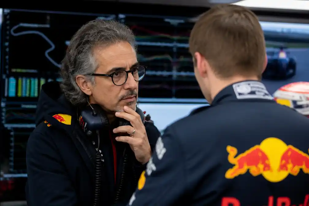 Red Bull-teambaas Mekies erkent dat team problemen Verstappen niet altijd in data kan zien