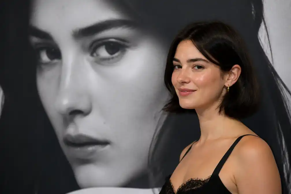 Derde album 'Daughter From Hell' van Gracie Abrams op nummer 1 in Billboard 200