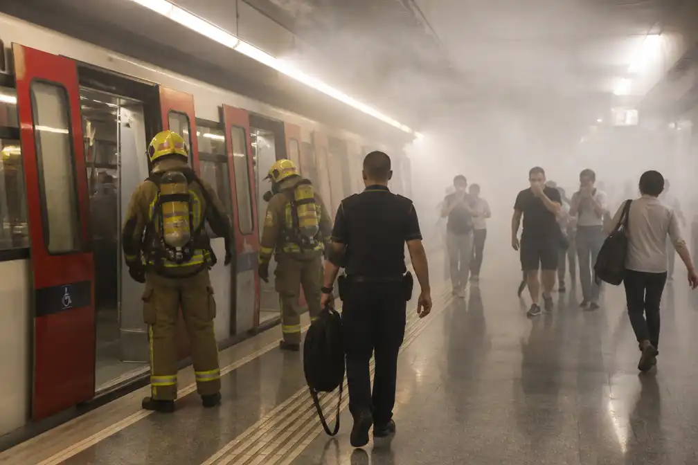 Brand in metrotunnel Barcelona: 136 reizigers behandeld voor rook inhalatie