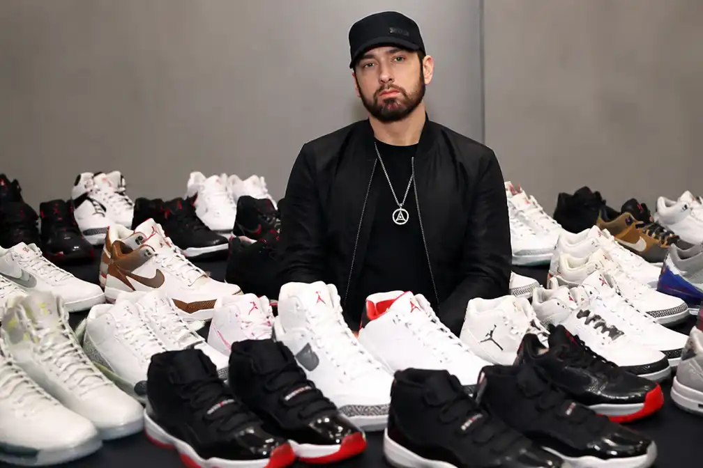 Eminem veilt meer dan 100 paar sneakers voor goed doel via Julien's Auctions