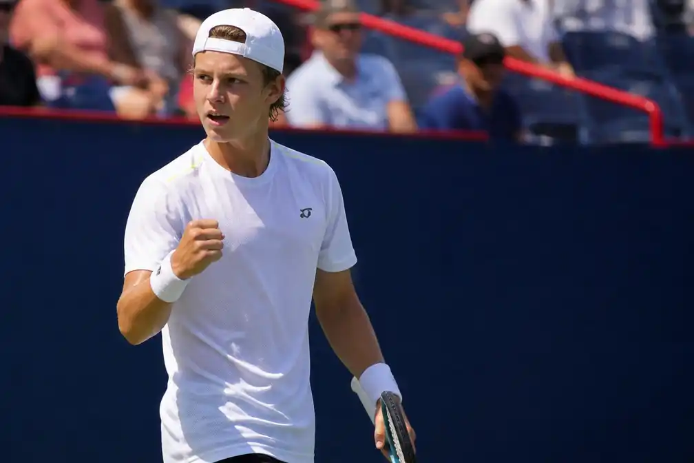 17-jarige Cruz Hewitt wint eerste ATP-wedstrijd in Washington