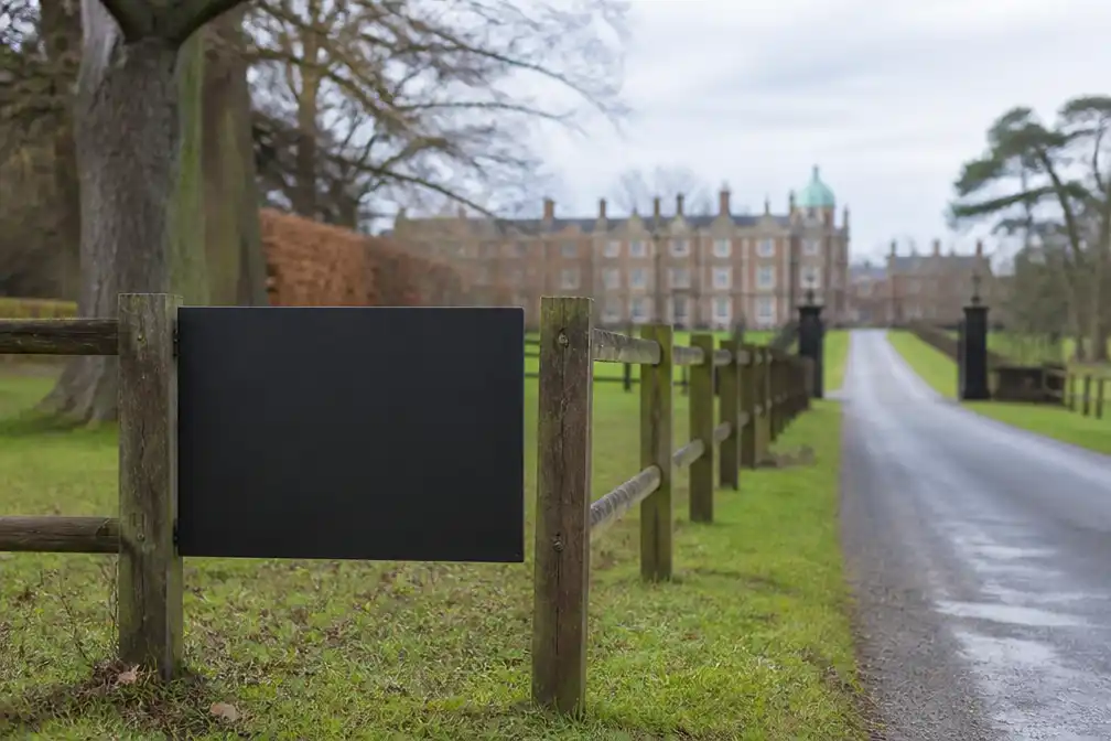 Verdachte van bedreiging Andrew Mountbatten-Windsor moet in december voor de rechter