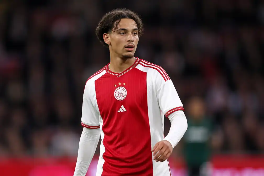 Ajax-middenvelder Kian Fitz-Jim naar Torino voor ca. €3 miljoen
