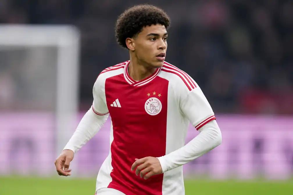 Ajax-talent Abdellah Ouazane (17) relativeert hype na afgeketste Real Madrid-transfer
