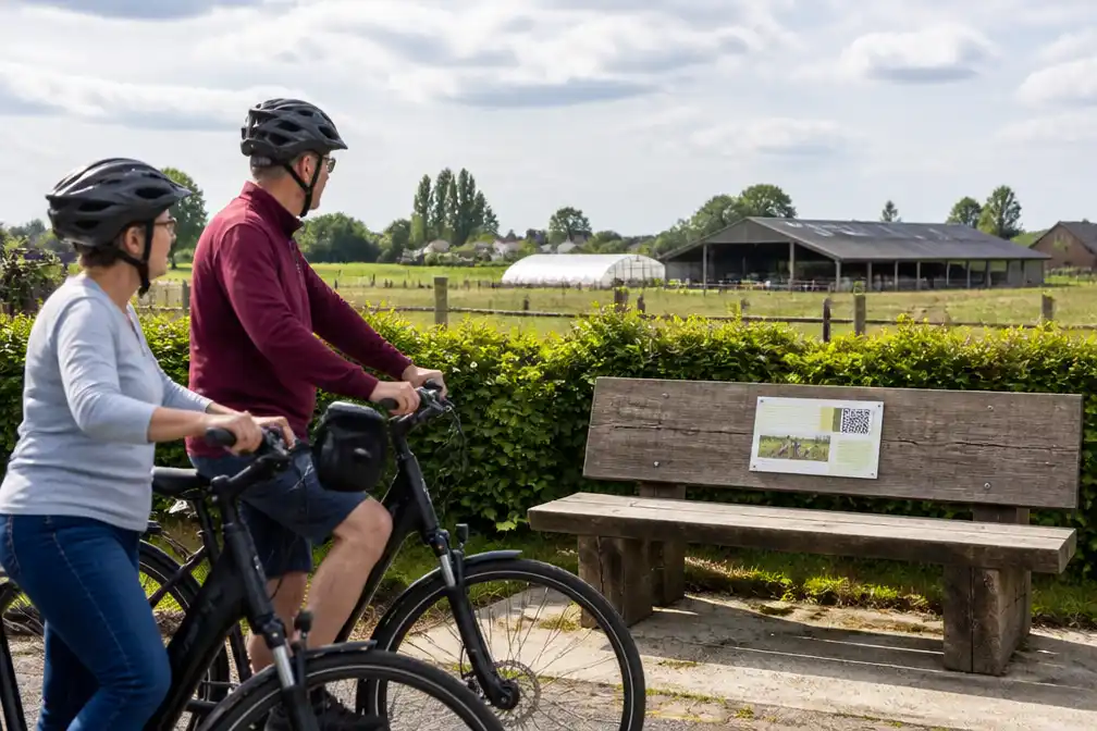 Nieuwe 38 km lange fietsroute in Sint-Laureins langs 9 landbouwbedrijven met QR-banken