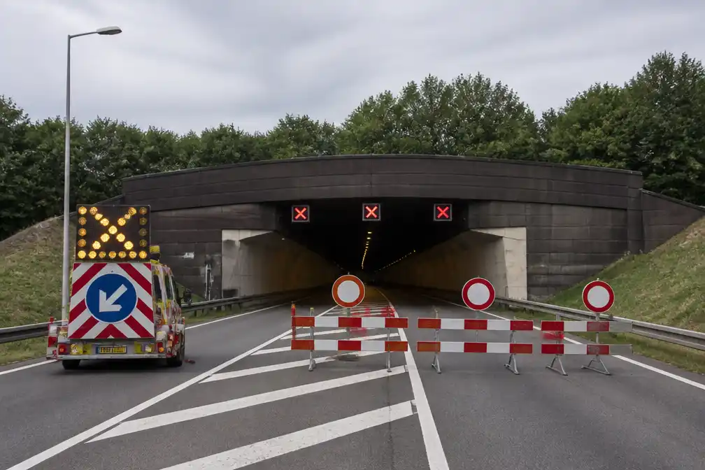Salland-Twentetunnel bij Nijverdal dicht door technische storing