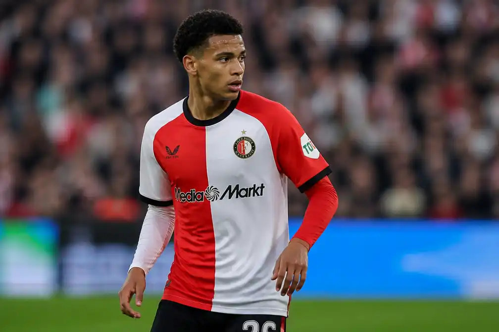 AS Roma biedt 25 miljoen euro voor Feyenoord-verdediger Givairo Read, concurrentie van Nottingham Forest