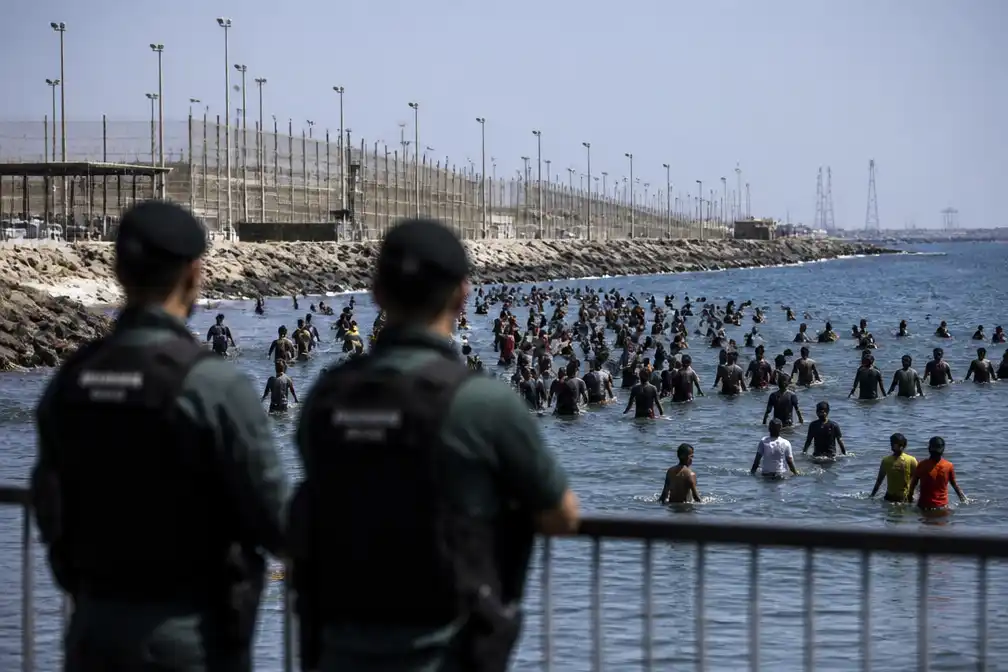 Kabinet: Spanje moet doen wat nodig is om grens Ceuta te beschermen